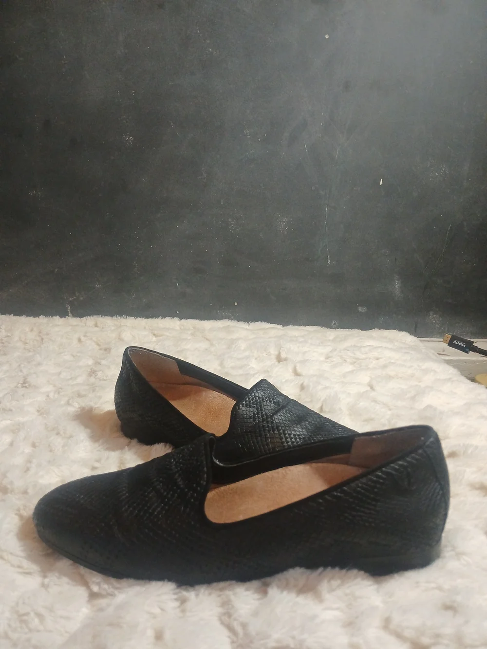 Vionic Womens Willa II Leather Slip On Loafer Black Snake Size 6.5